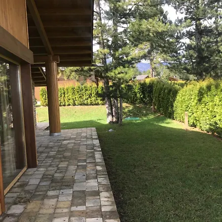 샬레 Pirin Golf Emila 반스코