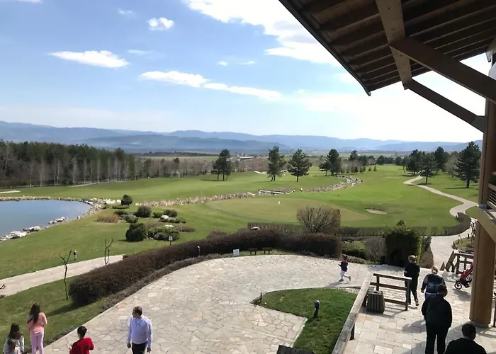Pirin Golf Emila شاليه بانسكو